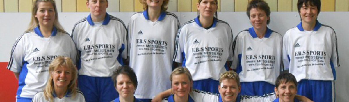 Damen des TUS Reichshof erstmals beim FVM Ü30-Ladies-Indoor-Cup